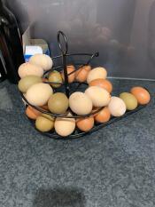 Eier in Omlet schwarzer eierkocher