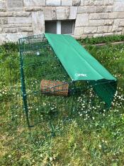 Freilaufgehege mit Sonnenschutz