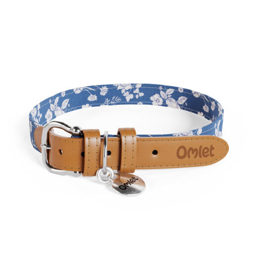 Großes hundehalsband aus porzellan mit blauem blumendruck (gardenia) von Omlet.