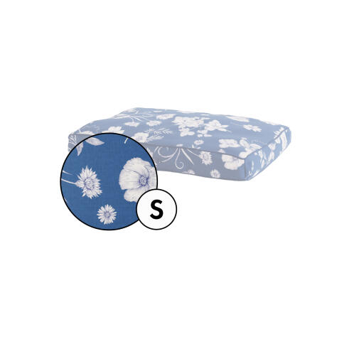 Kleines kissen hundebett bezug in blau floral gardenia porzellan druck von Omlet.