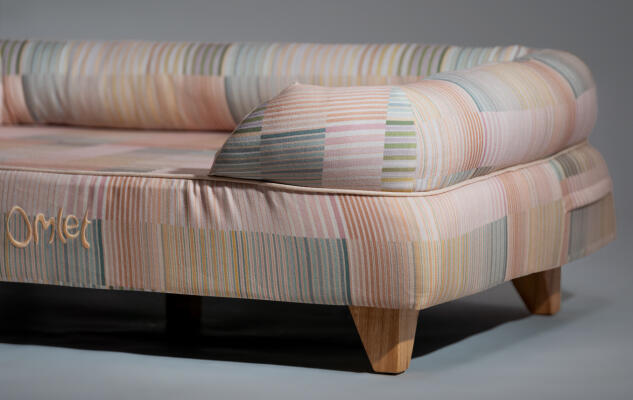Stylish and easy to clean Omlet Dog Bolster Bed.