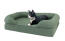 Omlet memory foam nackenrolle für katzen in salbeigrün mit darauf liegender katze