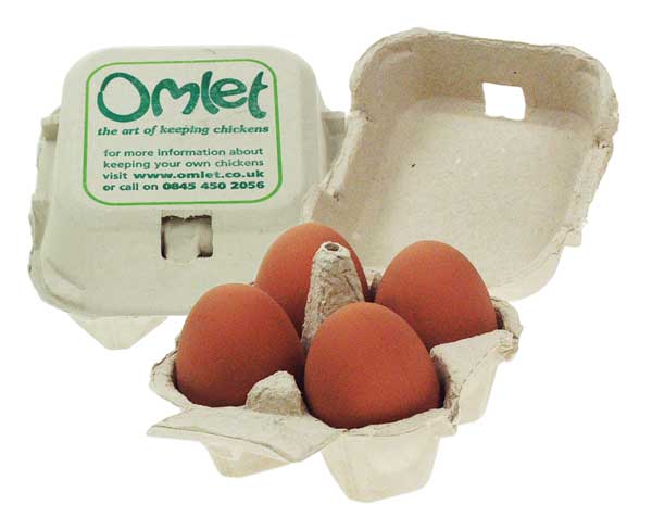 Künstliche Eier gleichen in ihrem Aussehen und ihrer Oberfläche echten Eiern und können dazu genutzt werden, die Henne dazu zu bewegen, brütig zu werden.